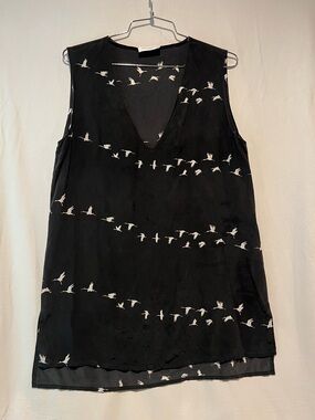 Equipment Femme Black white Crane Sleeveless V-Neck Camisole Silk Medium